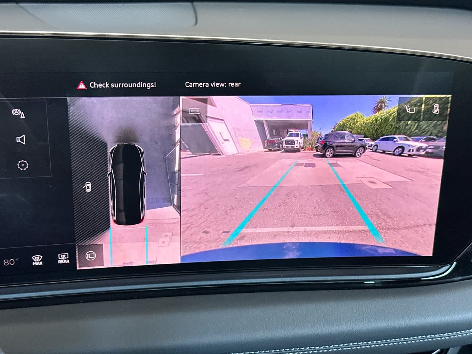 Thumbnail: 2025 Audi e-tron - 20