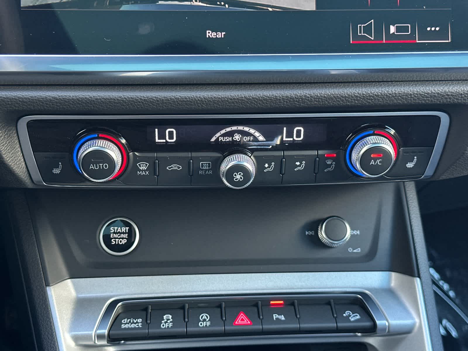 Thumbnail: 2025 Audi Q3 - 20