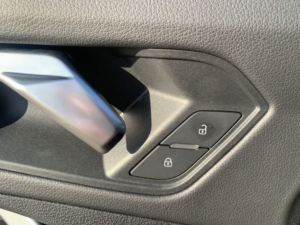 Thumbnail: 2024 Audi Q3 - 20