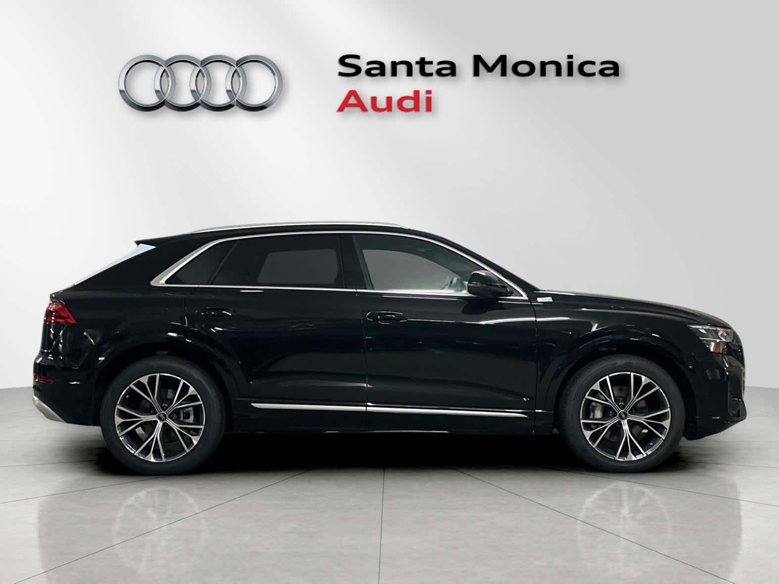 Thumbnail: 2026 Audi Q8 - 8