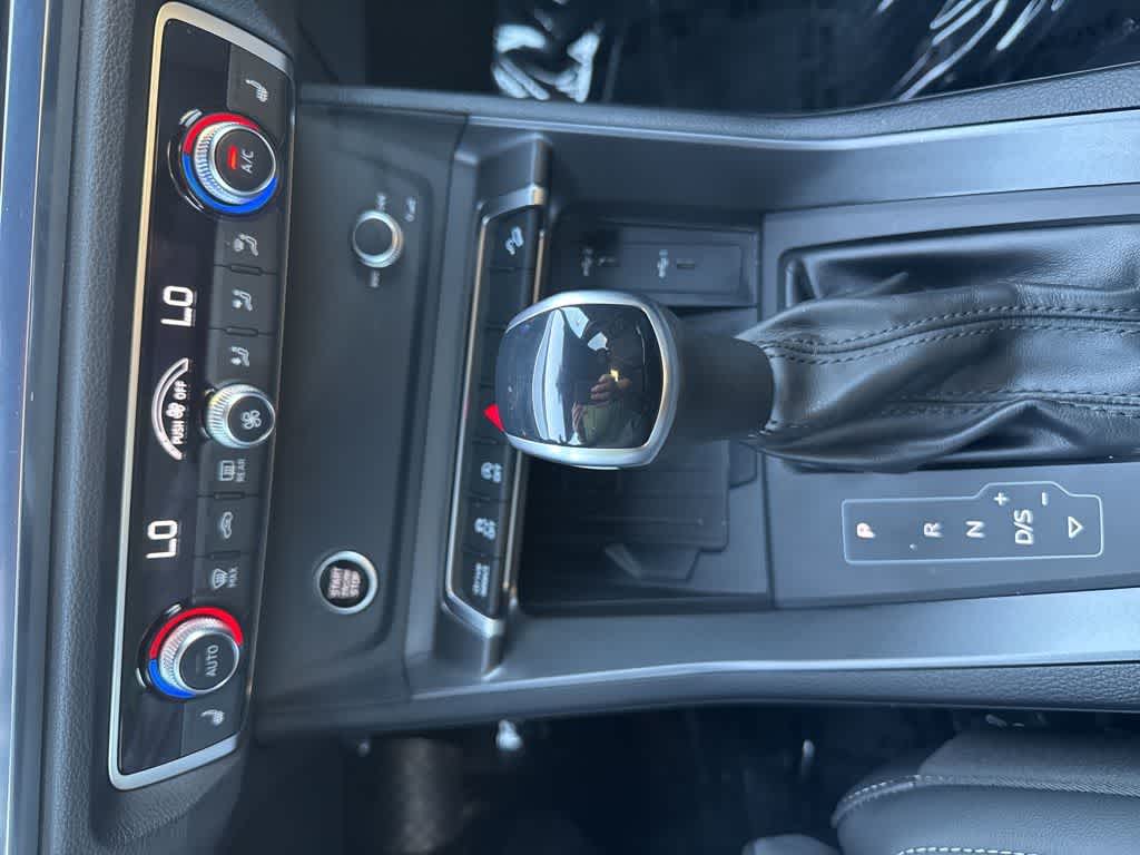 Thumbnail: 2024 Audi Q3 - 25