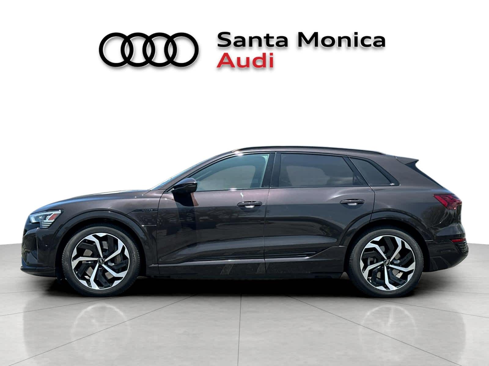 Thumbnail: 2024 Audi Q8 e-tron - 4
