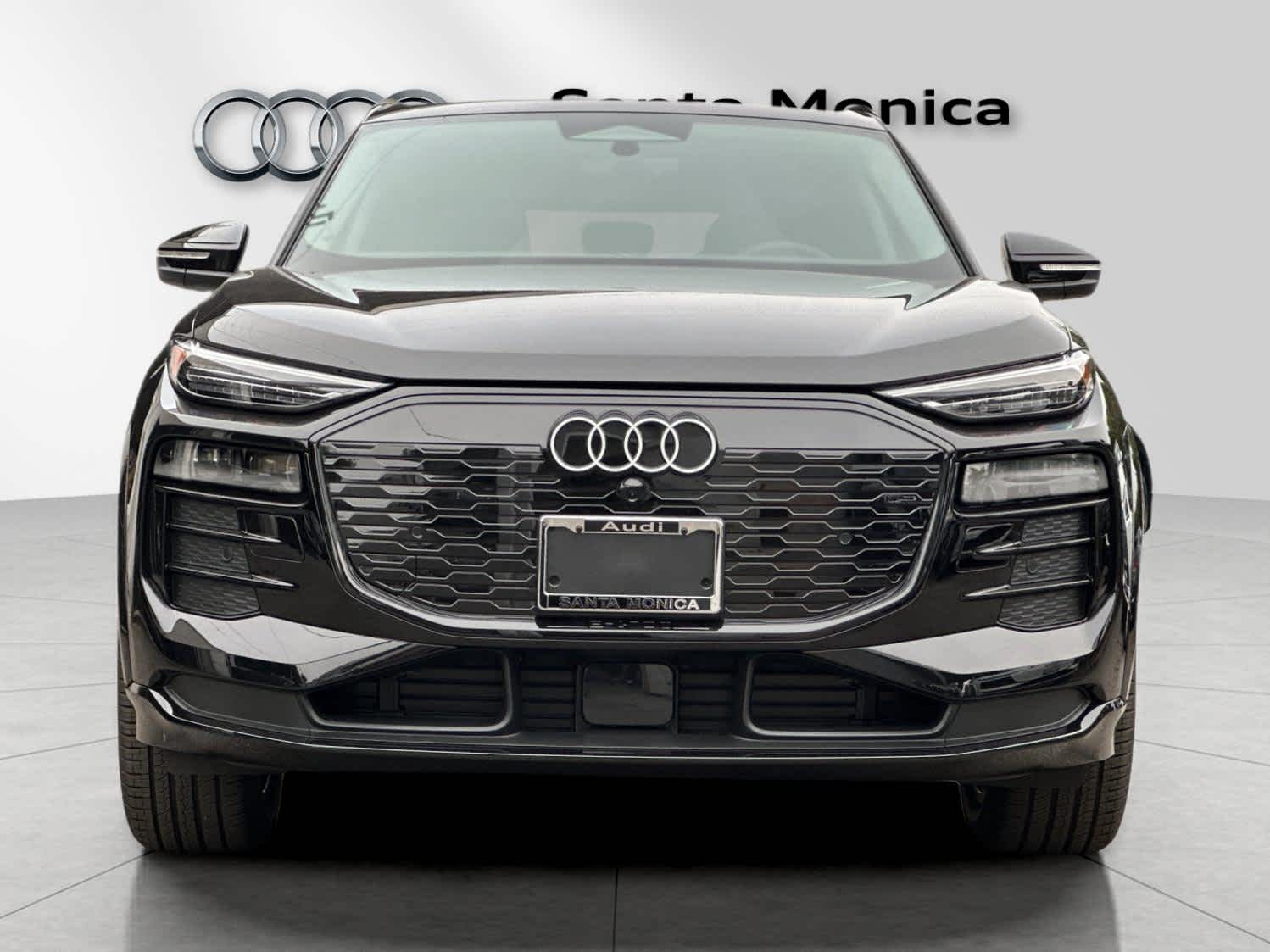 Thumbnail: 2025 Audi Q6 e-tron - 10