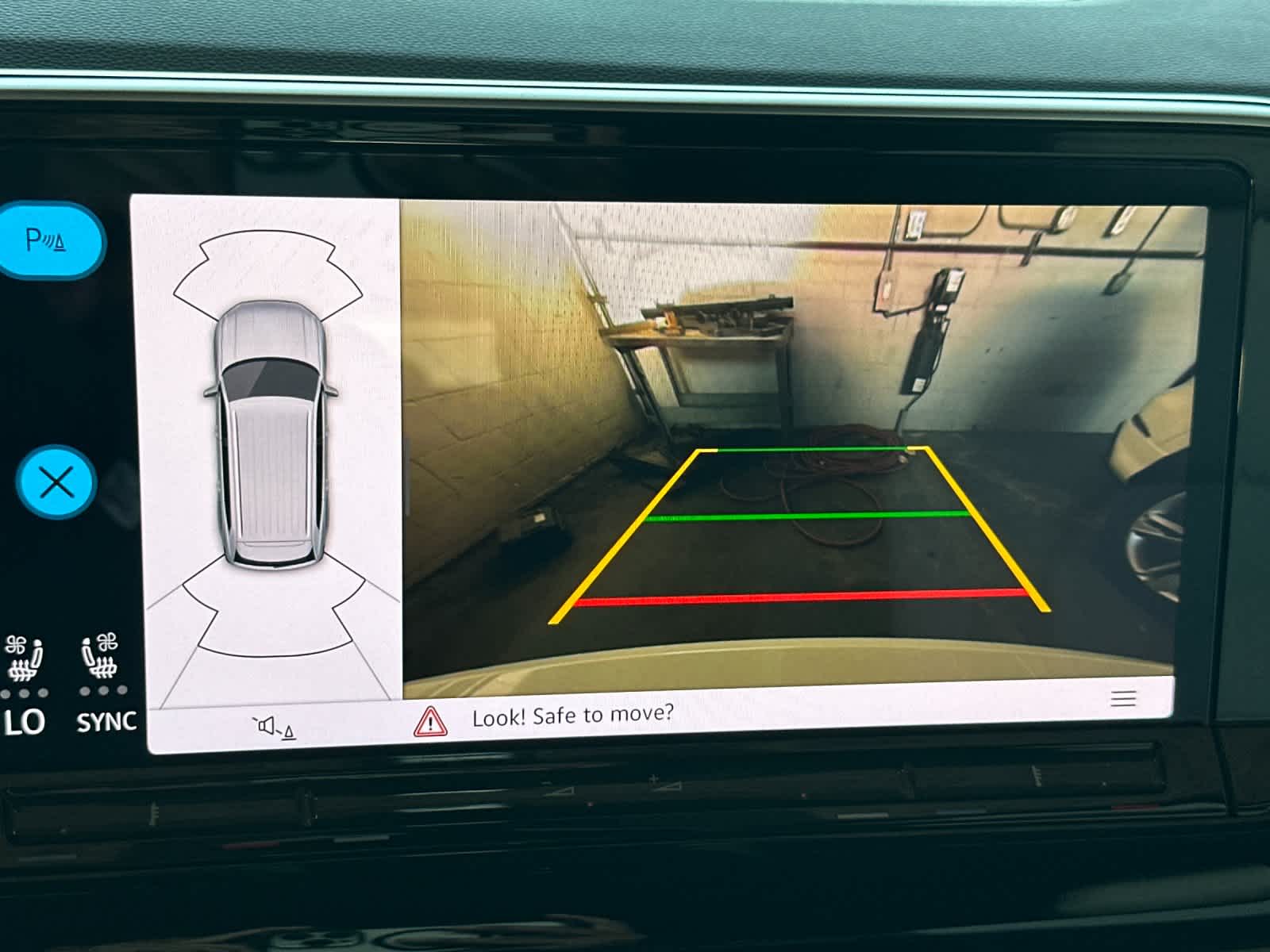 Thumbnail: 2024 Volkswagen Atlas - 21