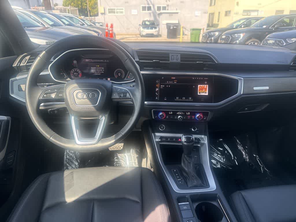 Thumbnail: 2022 Audi Q3 - 14