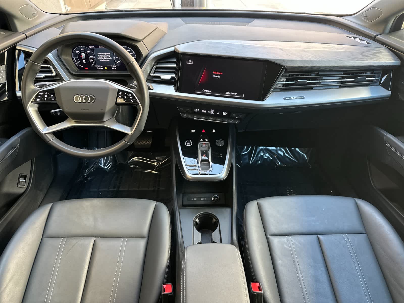 Thumbnail: 2023 Audi Q4 e-tron - 3