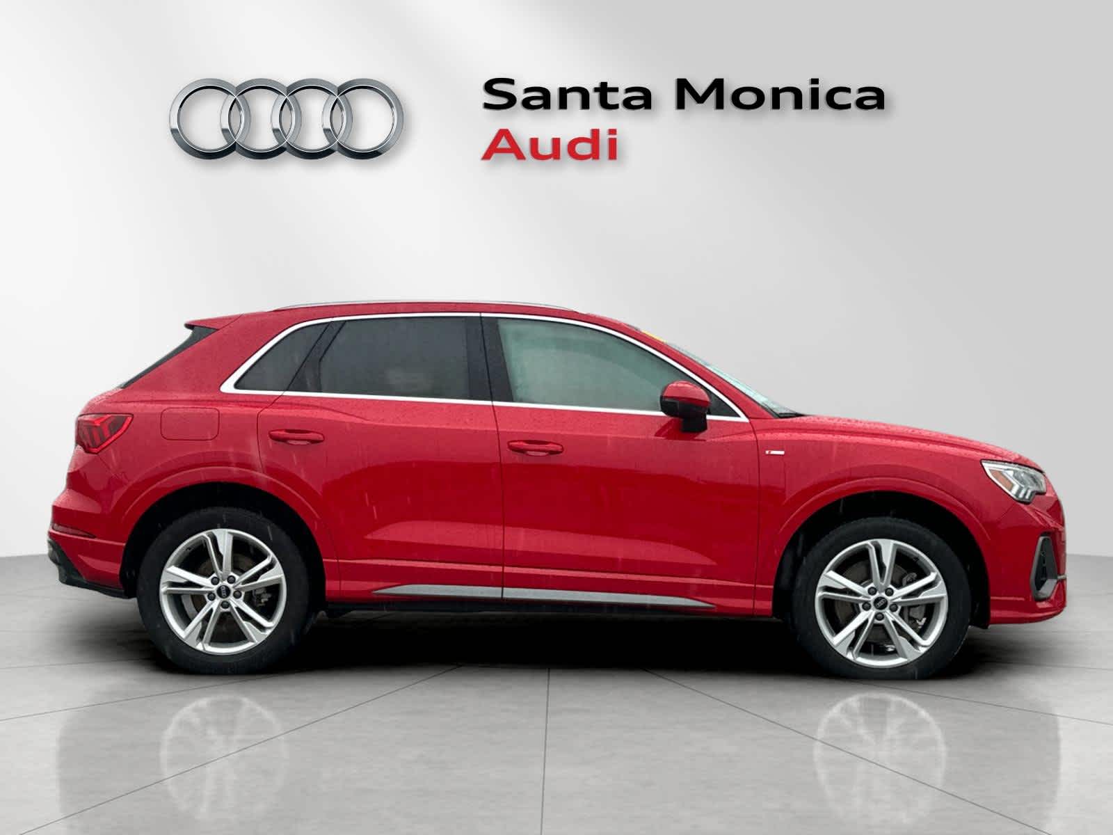 Thumbnail: 2023 Audi Q3 - 8