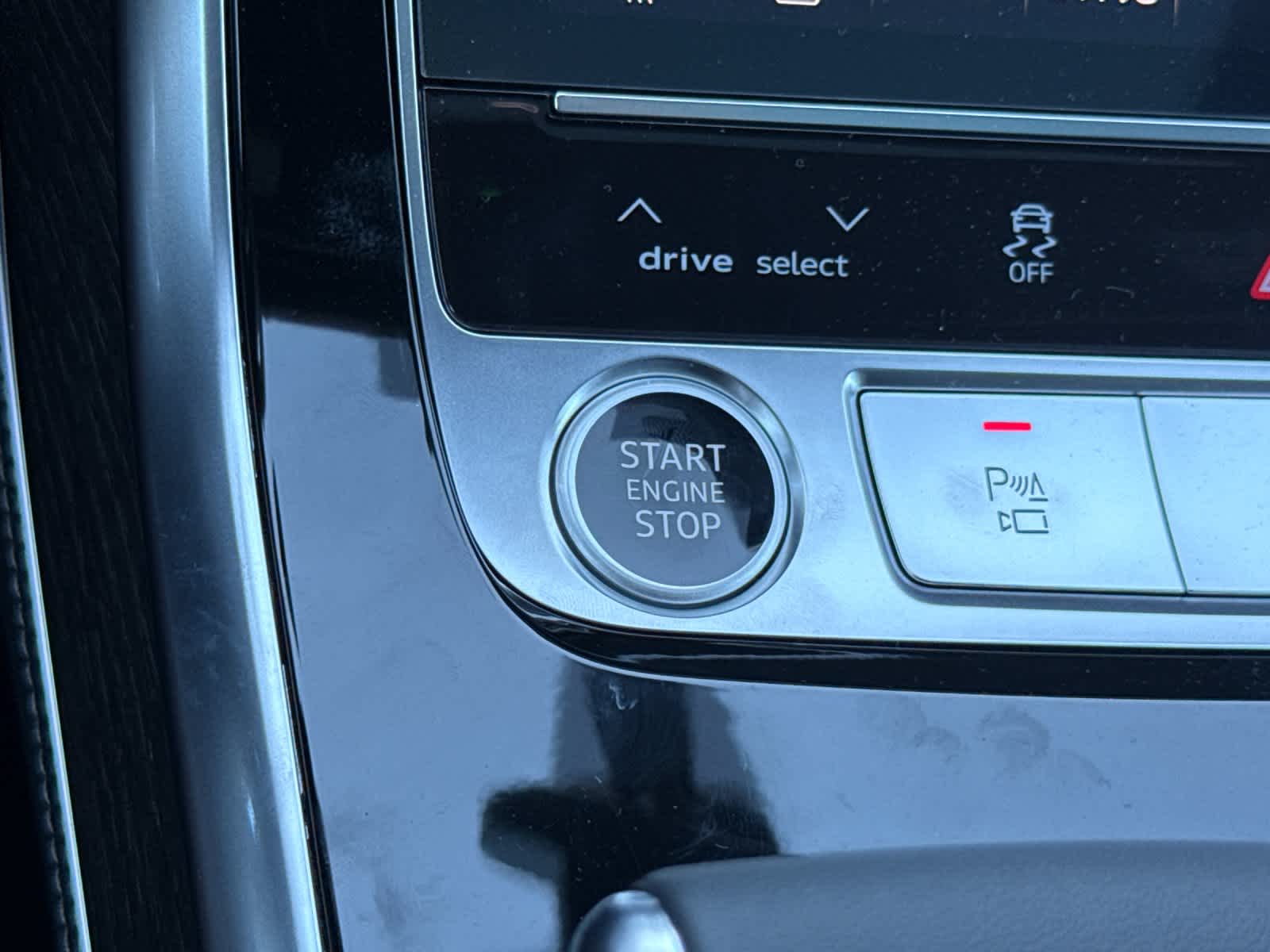 Thumbnail: 2026 Audi Q7 - 24