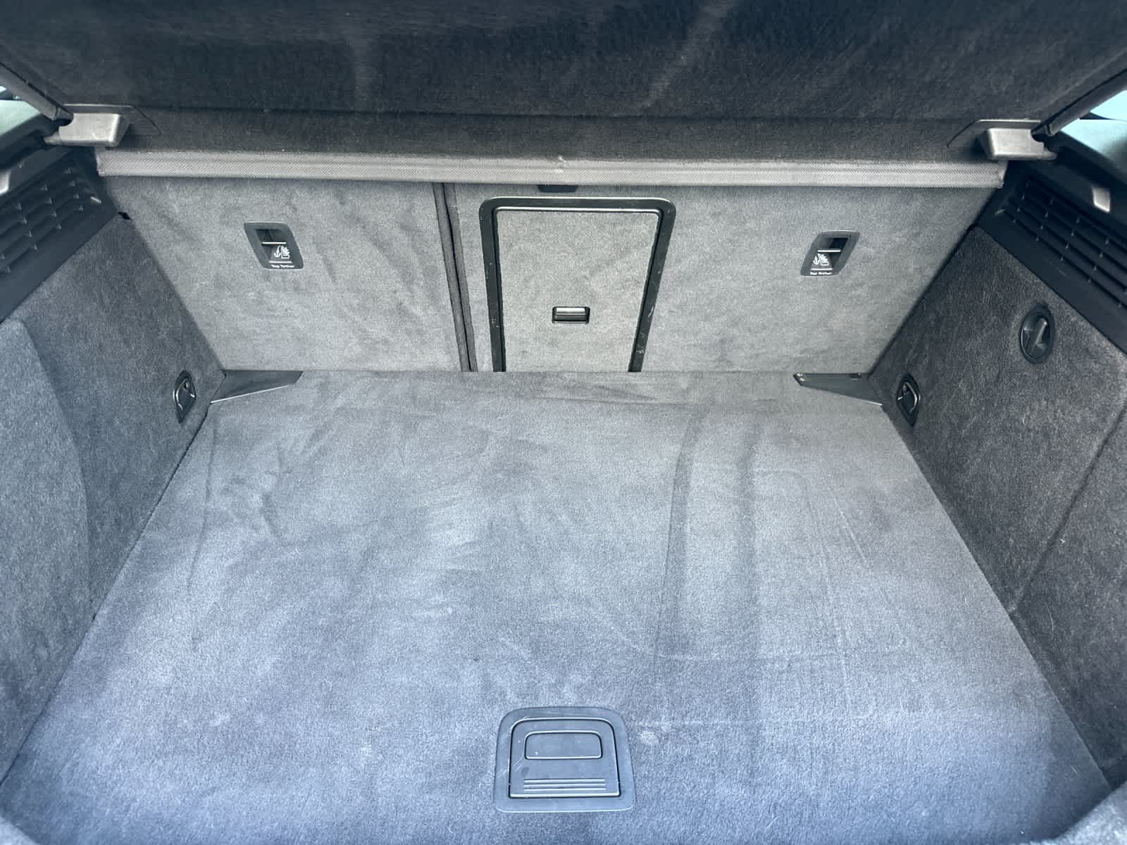 Thumbnail: 2018 Audi A3 e-tron - 15