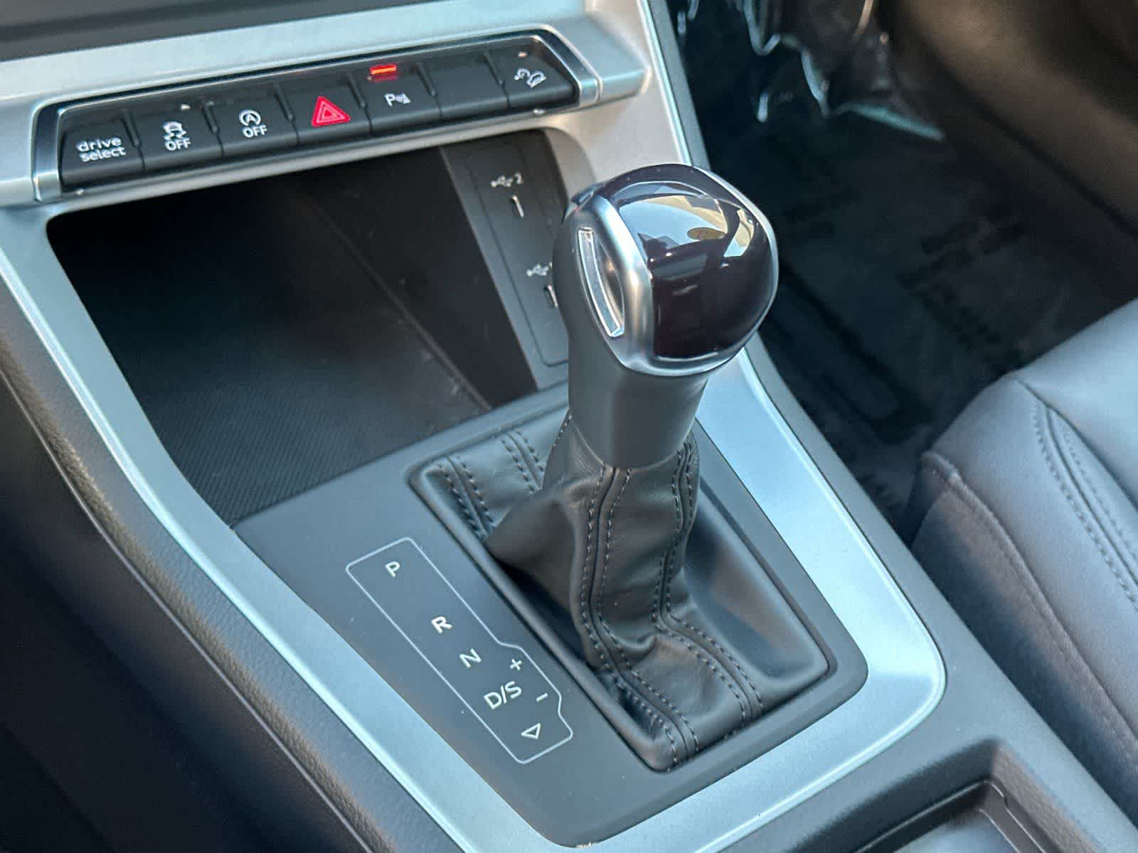 Thumbnail: 2022 Audi Q3 - 21