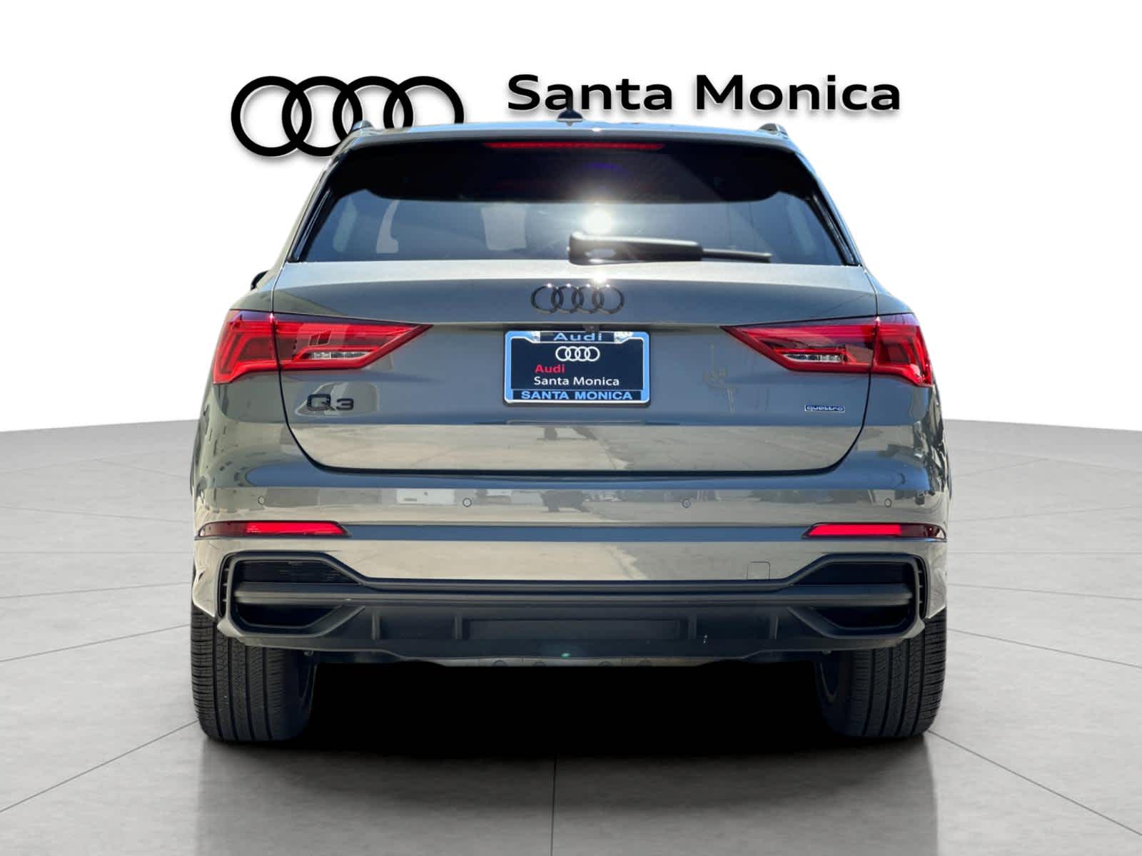 Thumbnail: 2023 Audi Q3 - 7