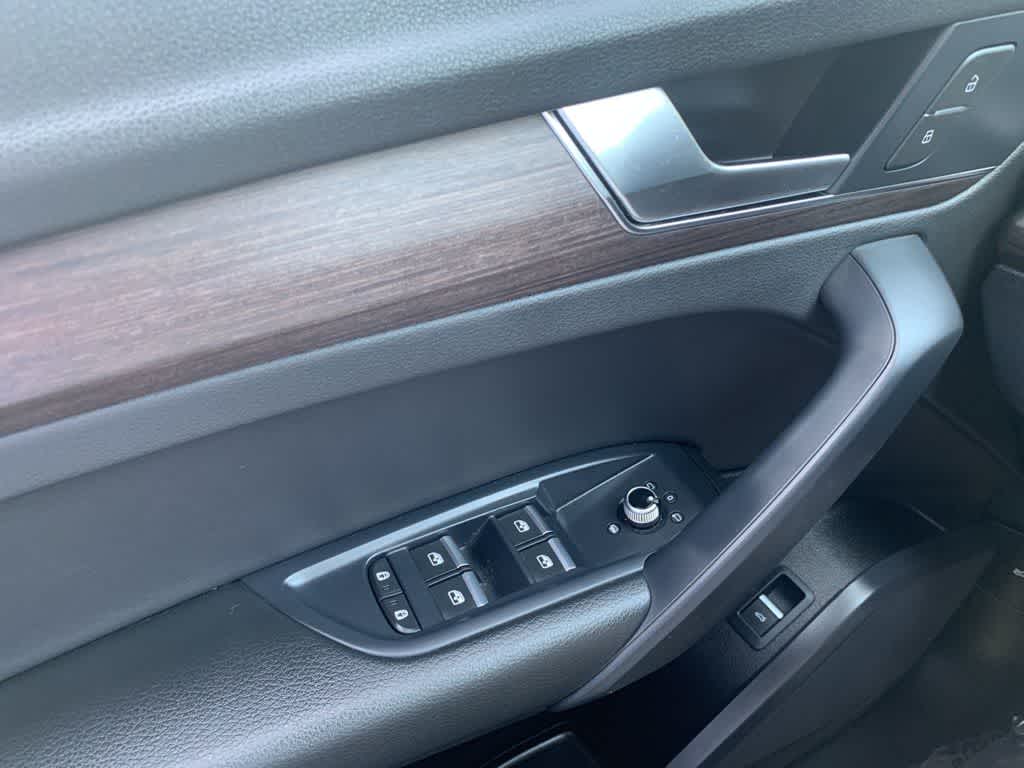 Thumbnail: 2023 Audi Q5 - 16