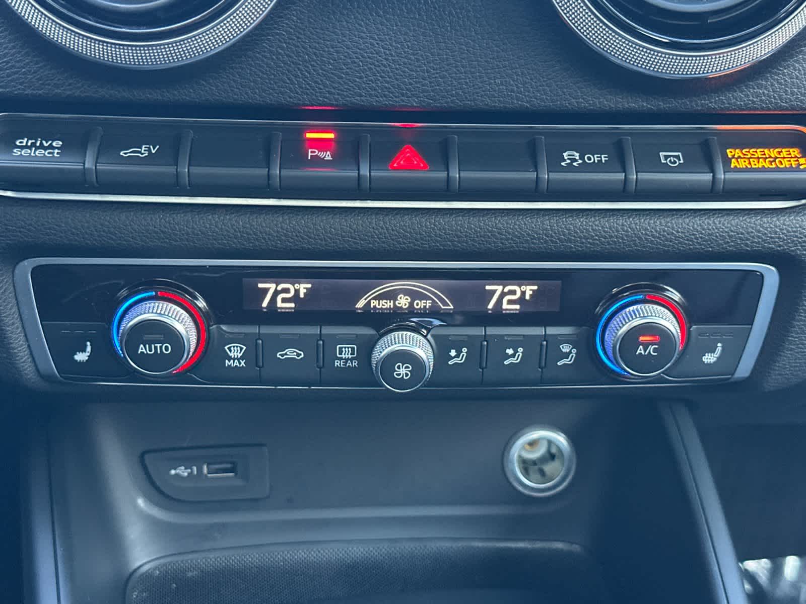 Thumbnail: 2018 Audi A3 e-tron - 21