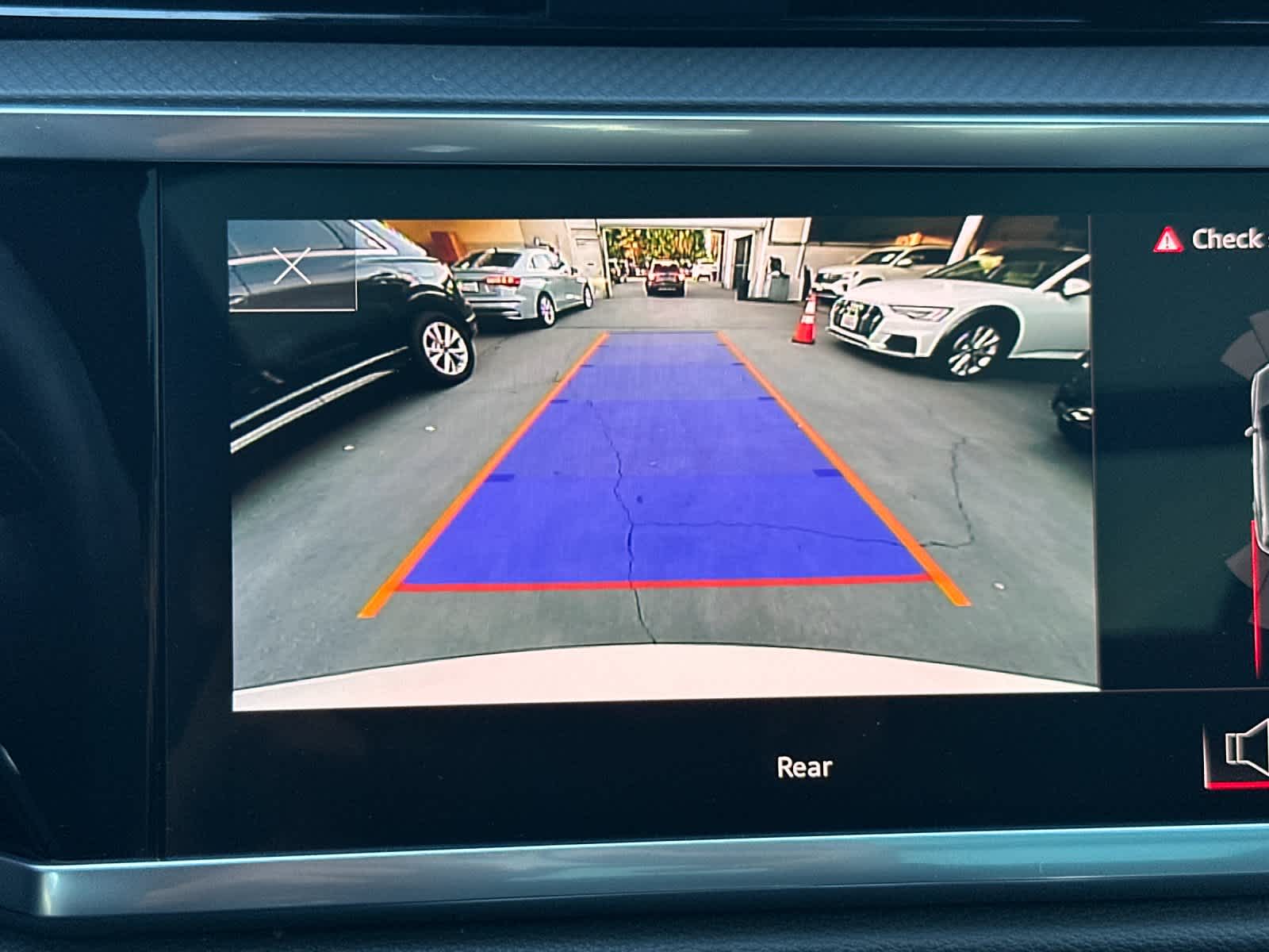 Thumbnail: 2023 Audi Q3 - 19