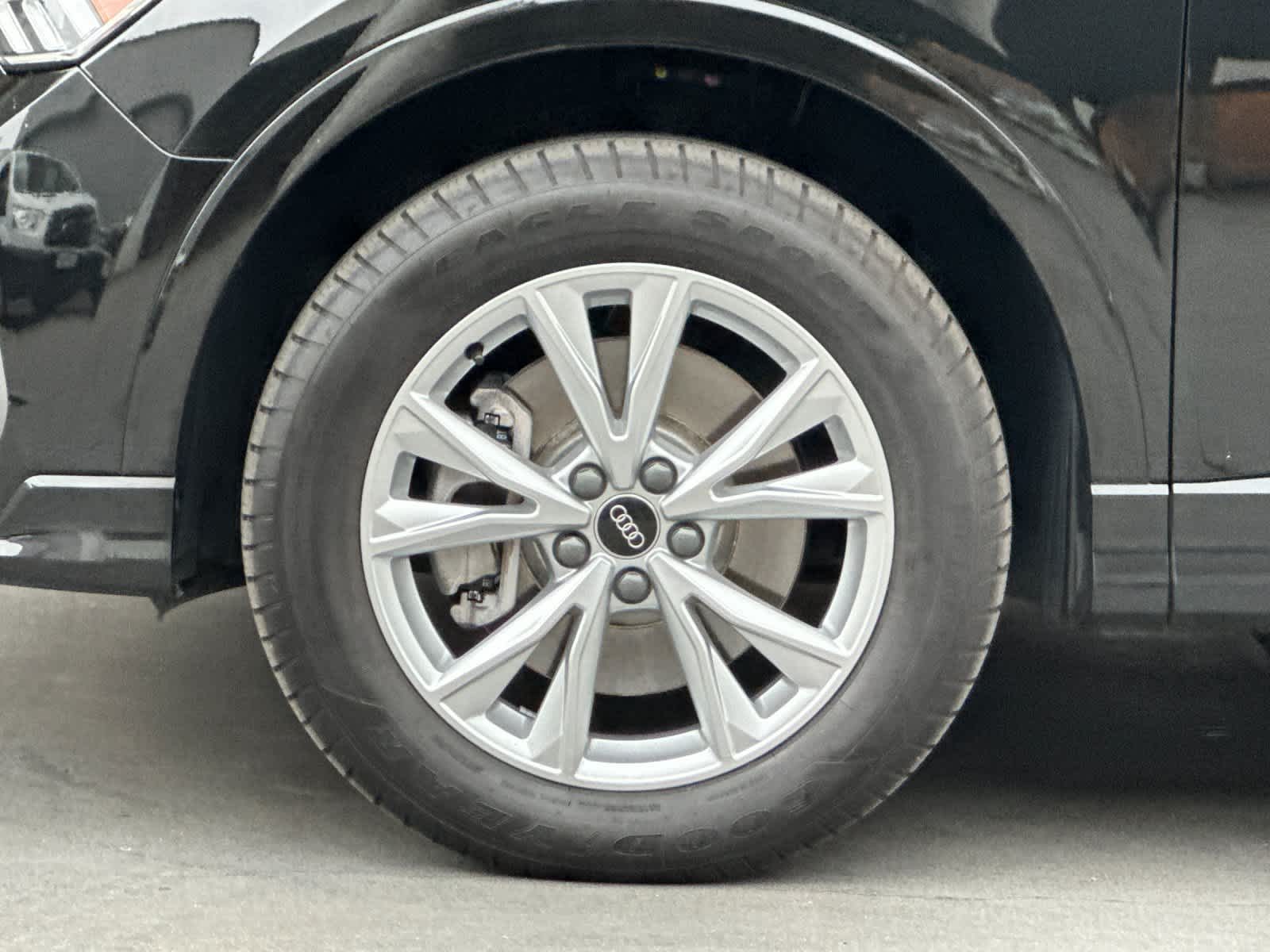 Thumbnail: 2024 Audi Q3 - 26