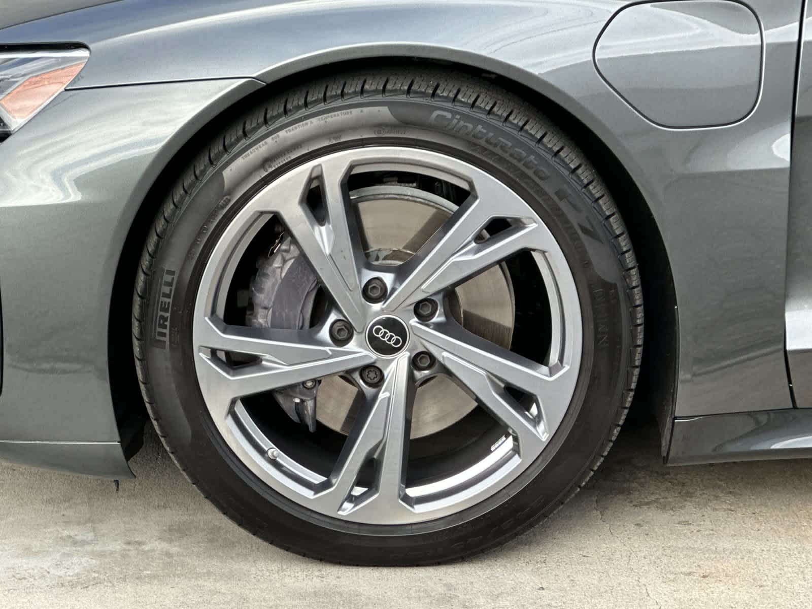 Thumbnail: 2024 Audi e-tron GT - 25