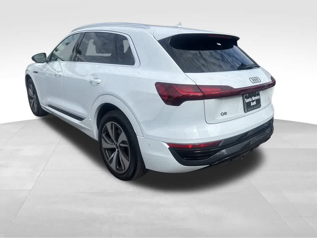 Thumbnail: 2024 Audi Q8 e-tron - 7