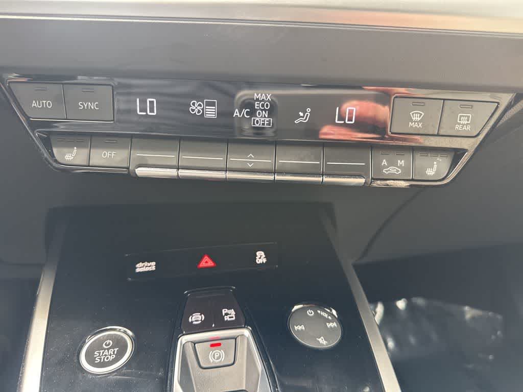 Thumbnail: 2024 Audi Q4 e-tron - 16