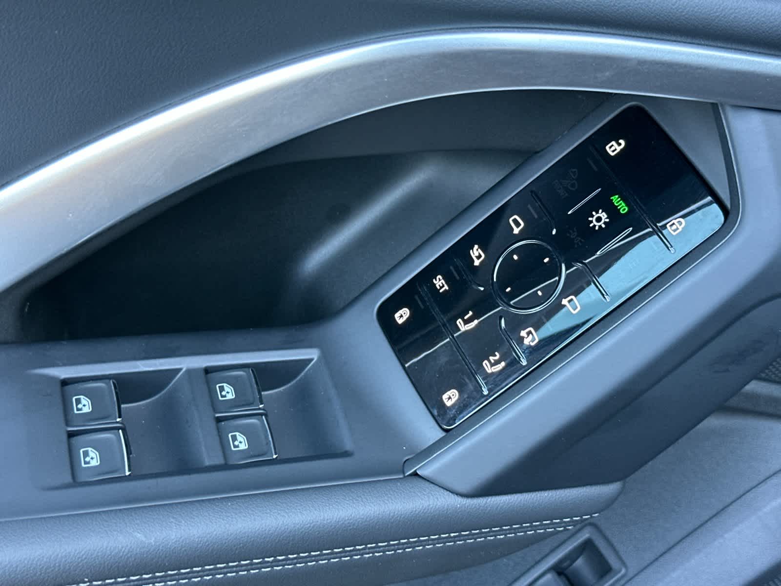 Thumbnail: 2025 Audi Q5 - 13