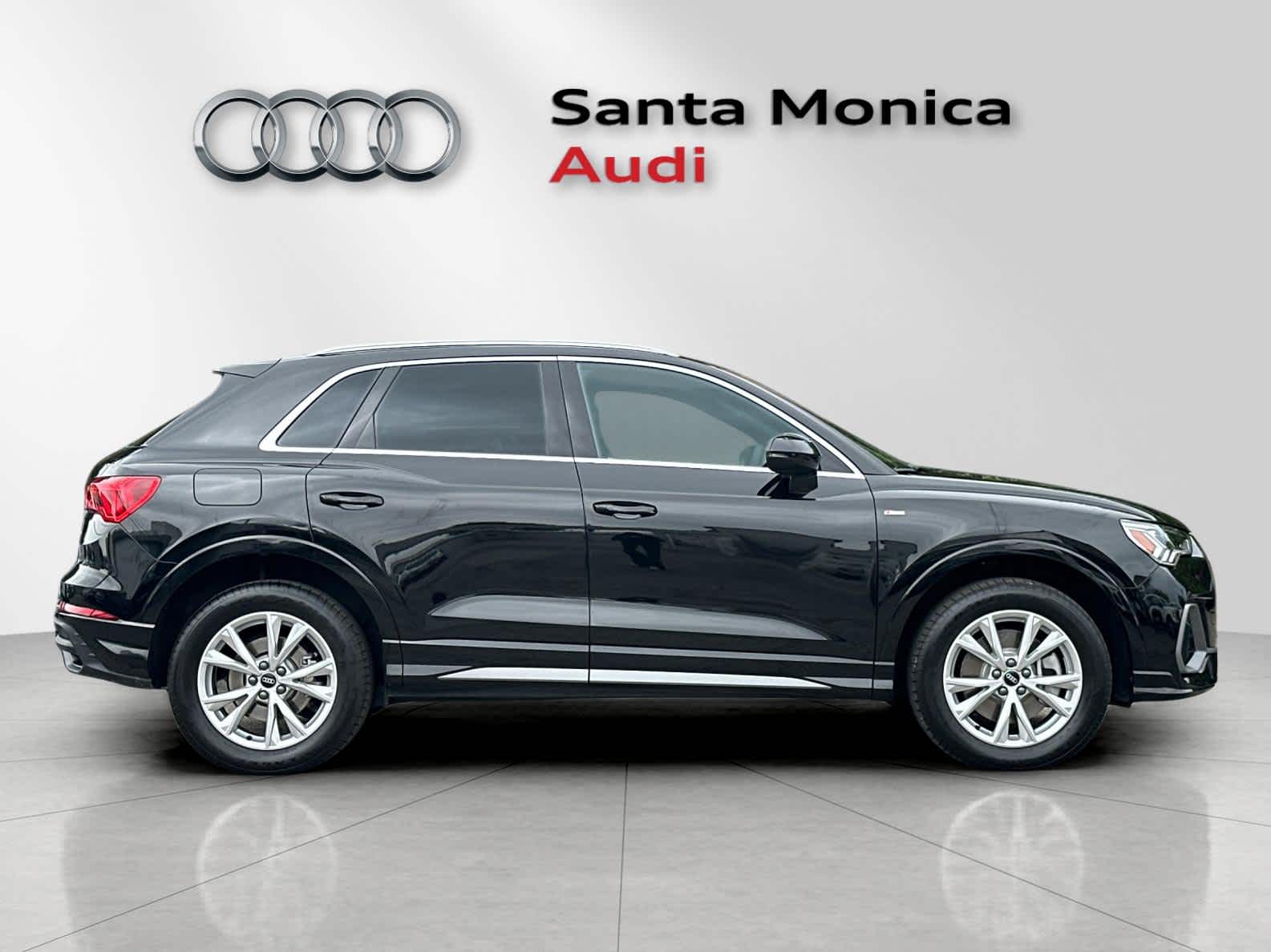 Thumbnail: 2024 Audi Q3 - 8