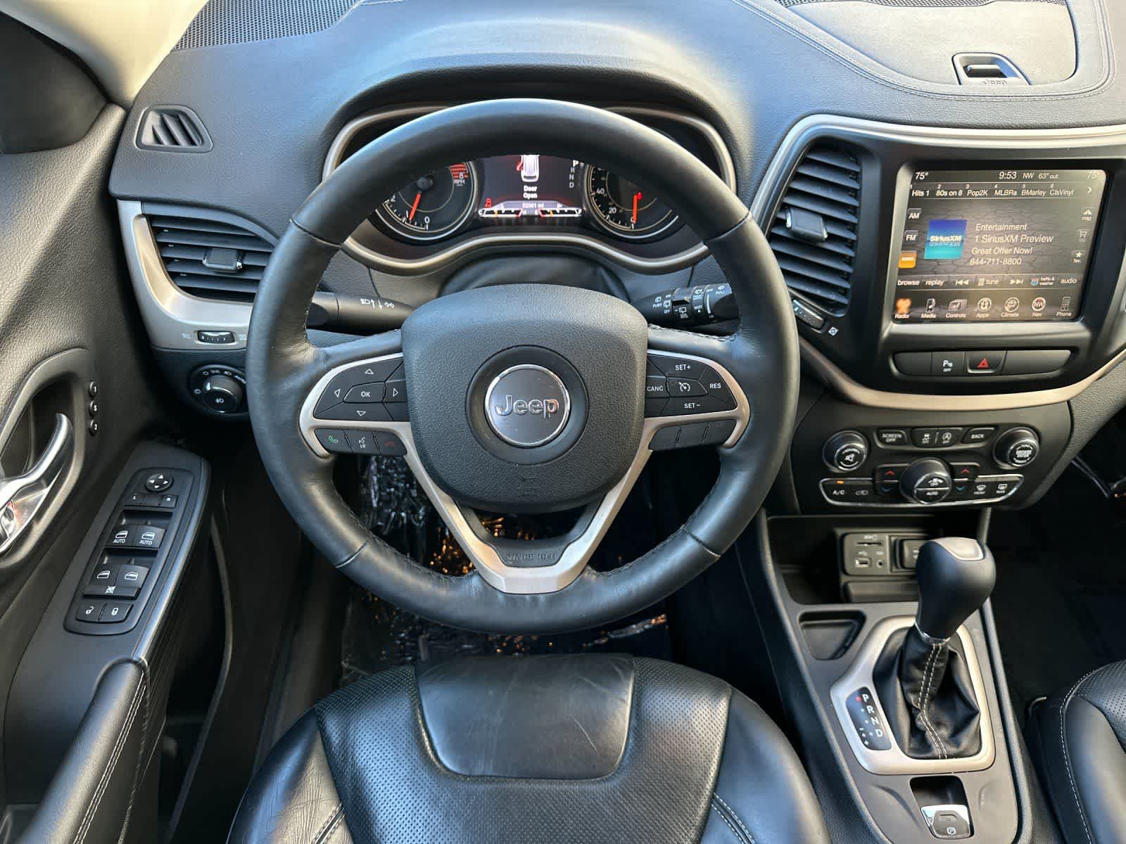 Thumbnail: 2016 Jeep Cherokee - 14