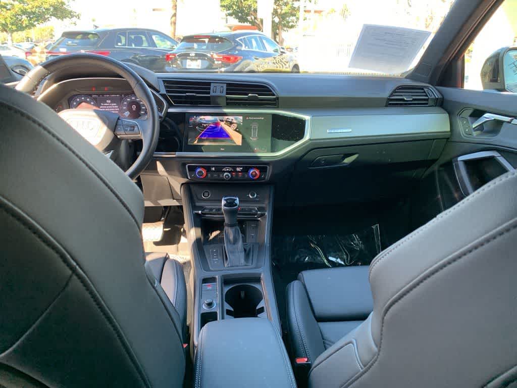 Thumbnail: 2024 Audi Q3 - 27