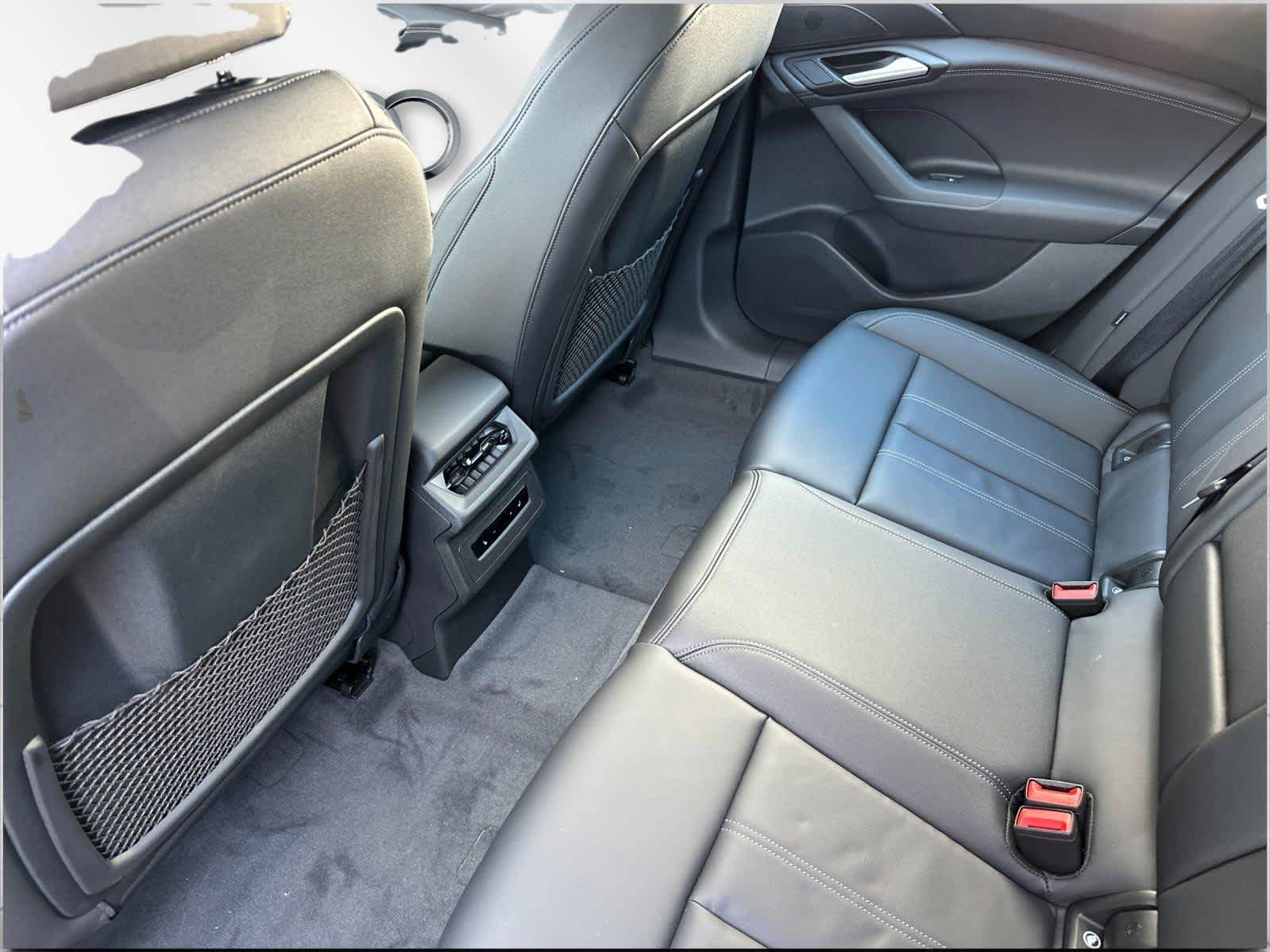 Thumbnail: 2025 Audi e-tron - 8