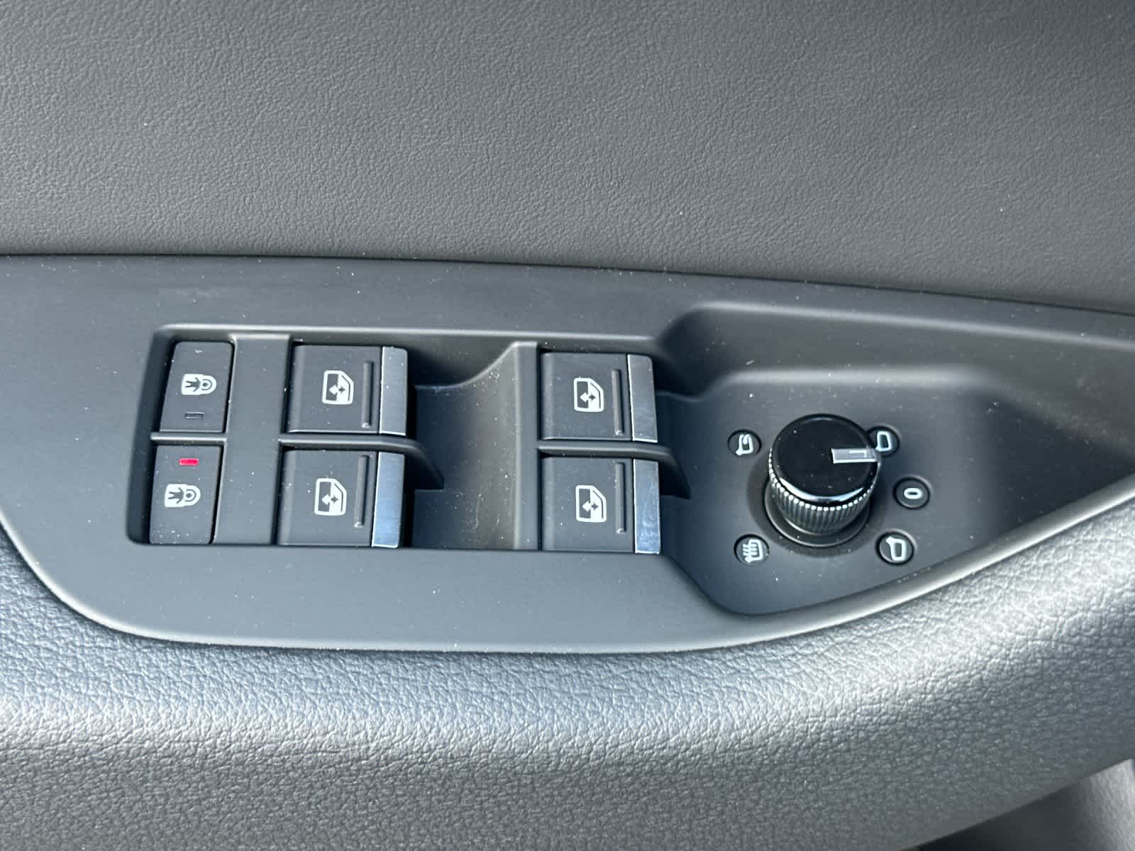 Thumbnail: 2025 Audi A6 - 13