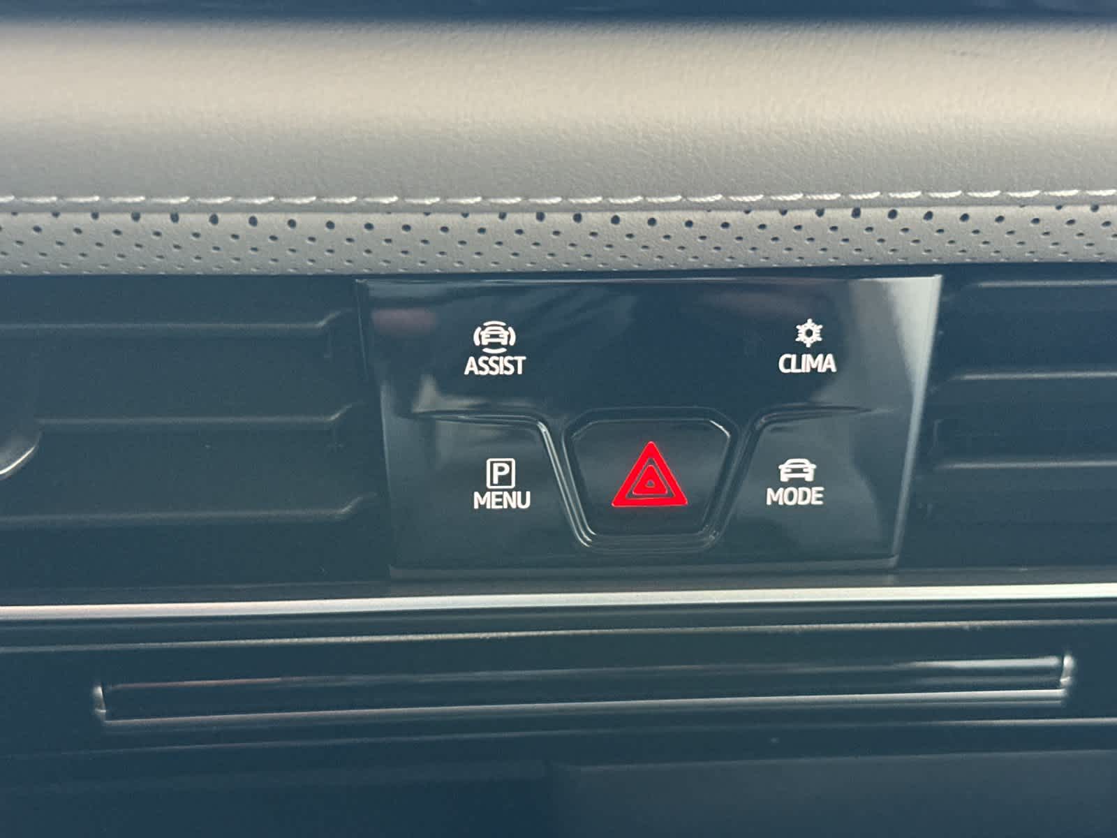 Thumbnail: 2024 Volkswagen Atlas - 22