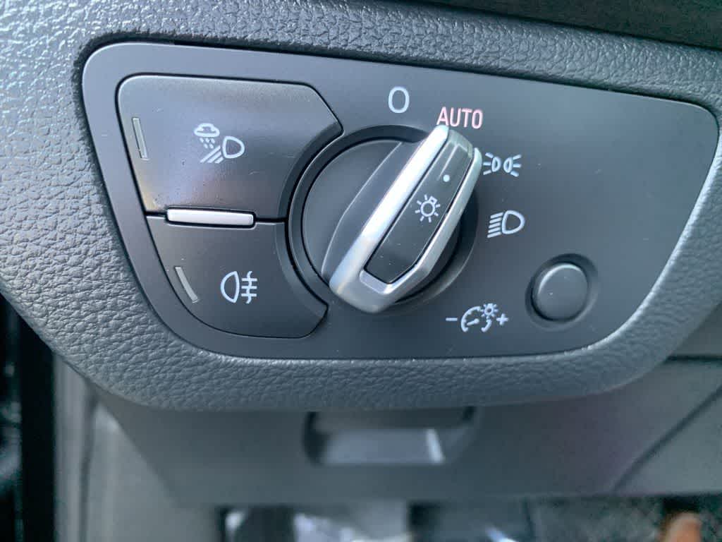 Thumbnail: 2023 Audi Q5 - 17