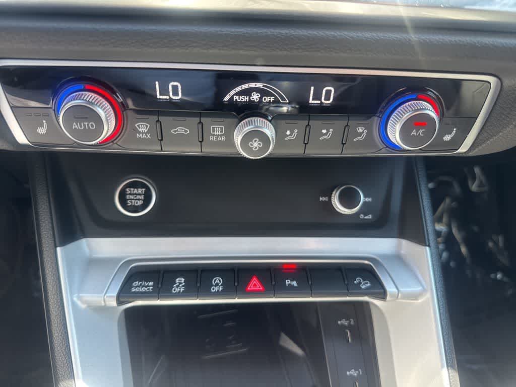 Thumbnail: 2023 Audi Q3 - 19