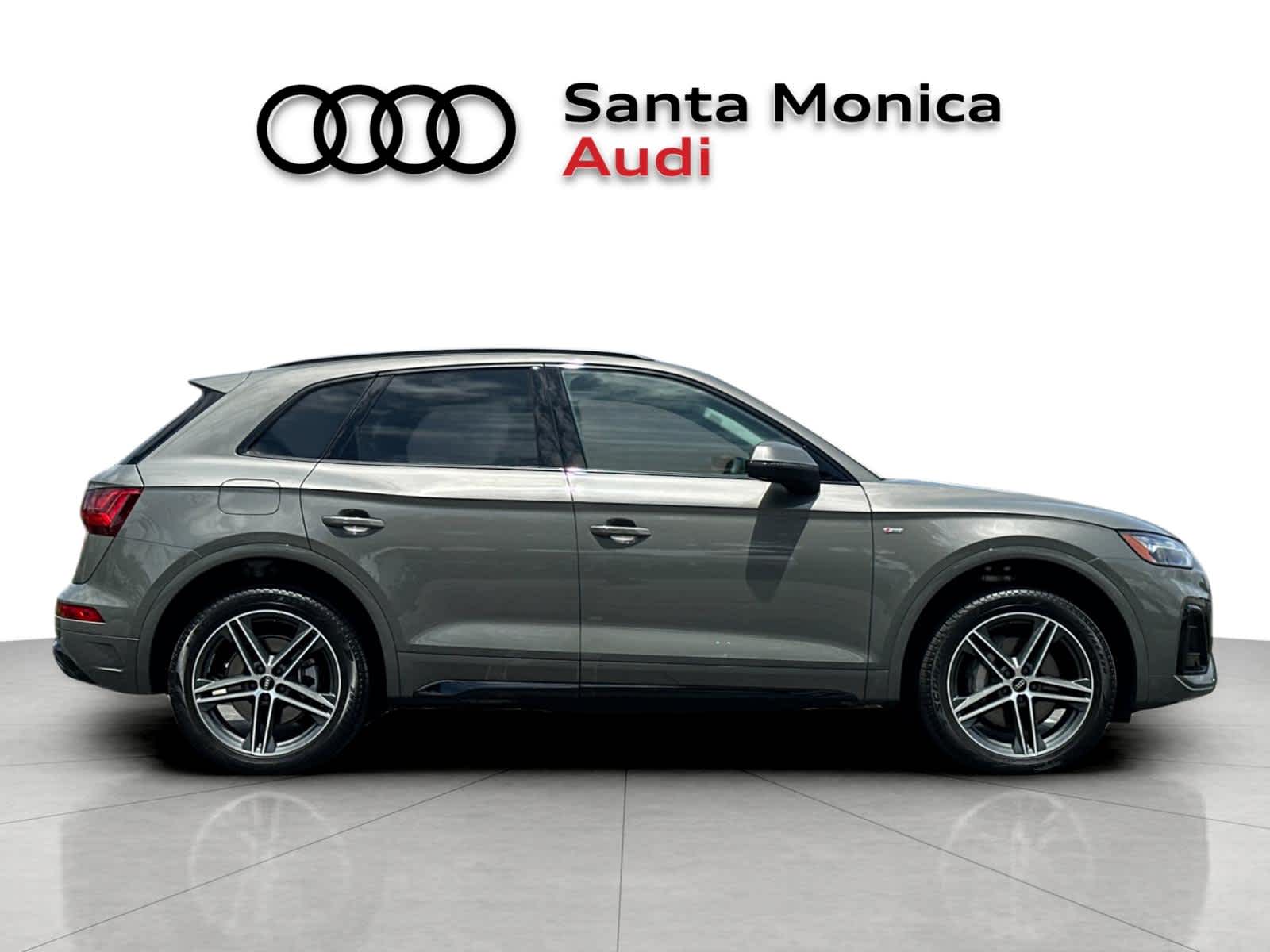 Thumbnail: 2023 Audi Q5 - 8