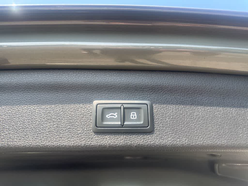 Thumbnail: 2022 Audi Q3 - 30