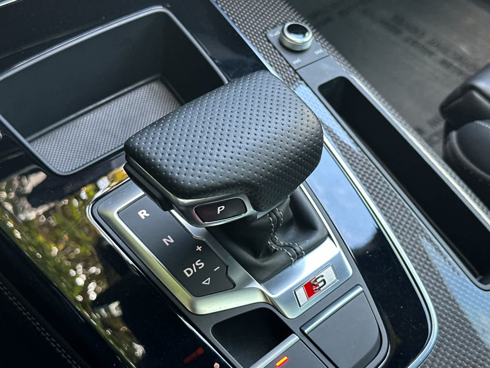 Thumbnail: 2023 Audi SQ5 - 21