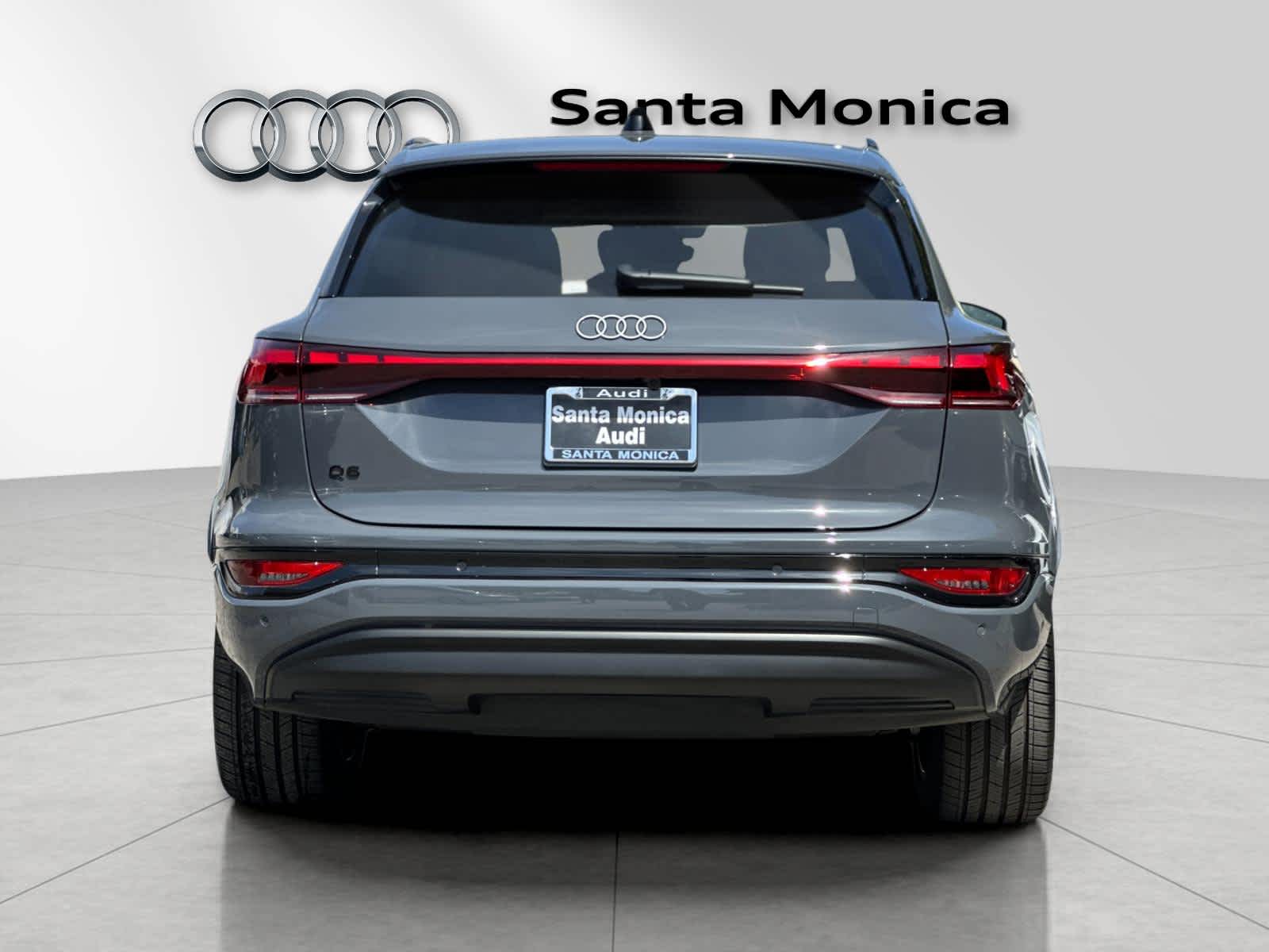 Thumbnail: 2025 Audi Q6 e-tron - 7
