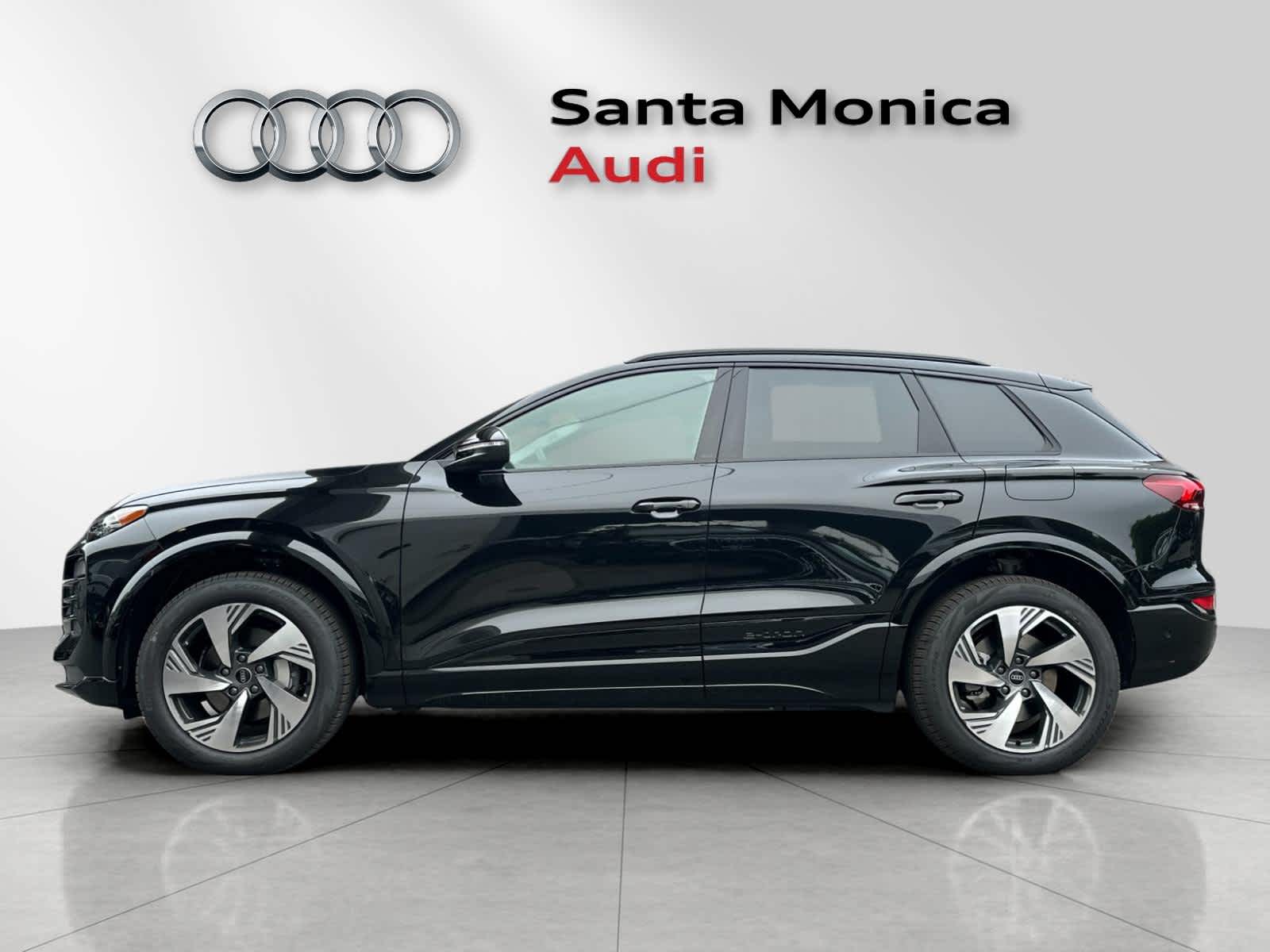 Thumbnail: 2025 Audi Q6 e-tron - 5