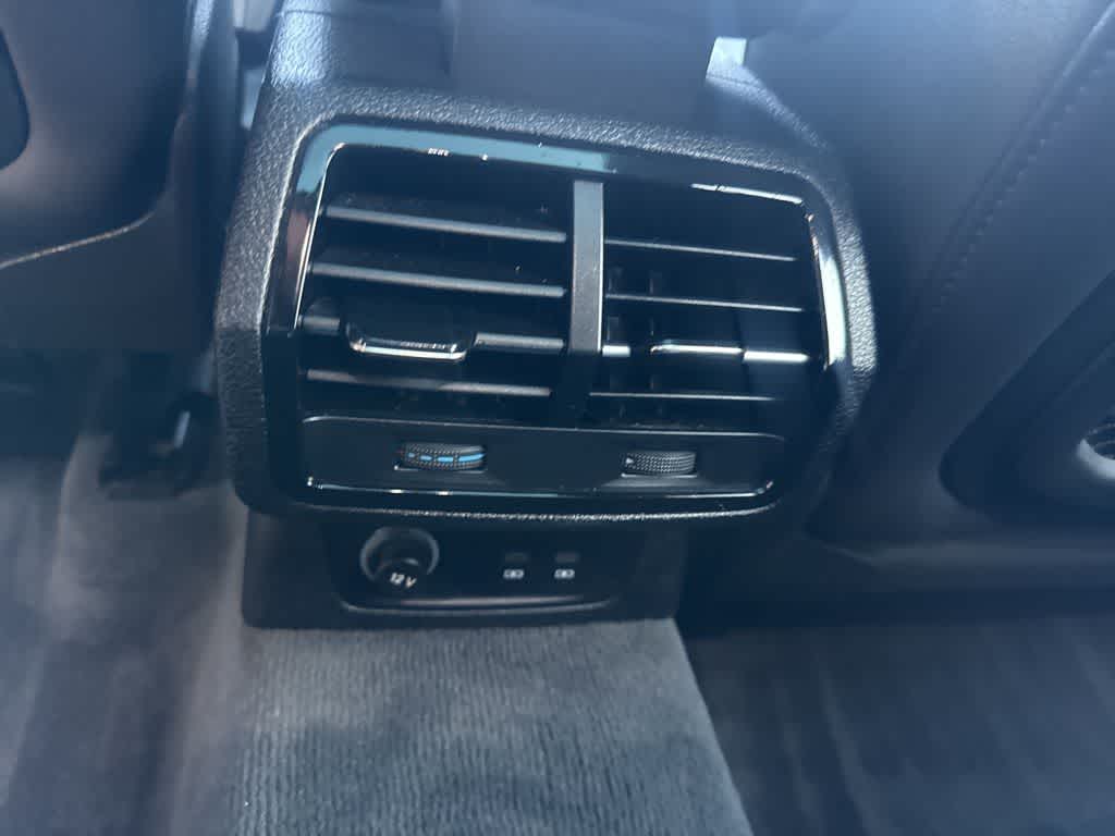 Thumbnail: 2022 Audi Q3 - 29