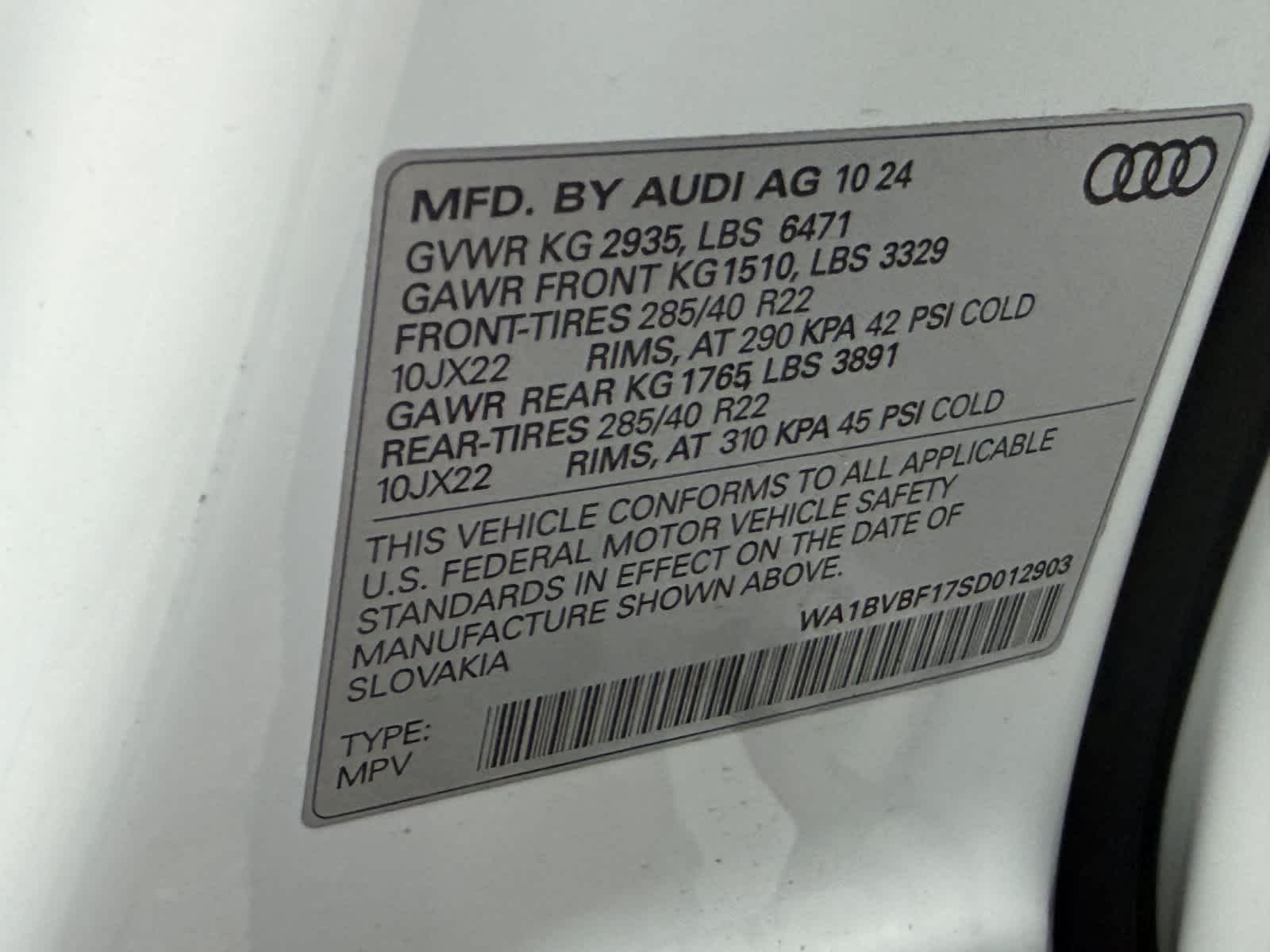 Thumbnail: 2025 Audi Q8 - 27