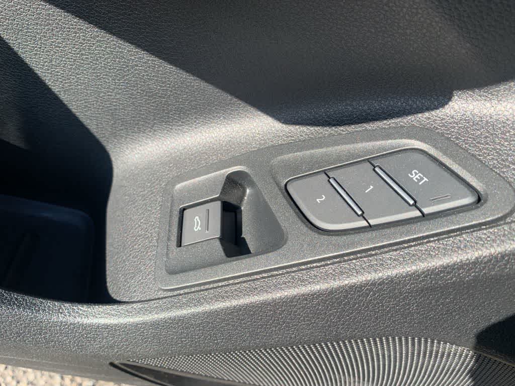 Thumbnail: 2024 Audi Q3 - 22