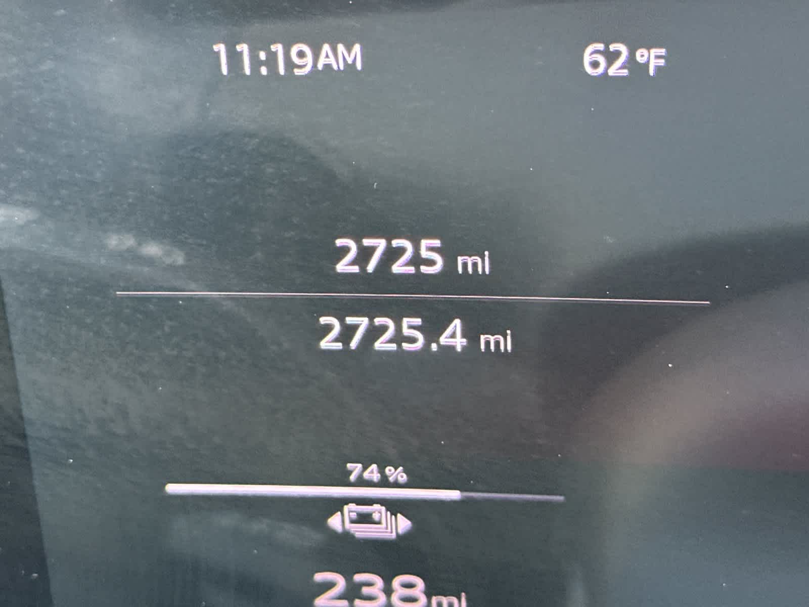 Thumbnail: 2025 Audi Q6 e-tron - 26