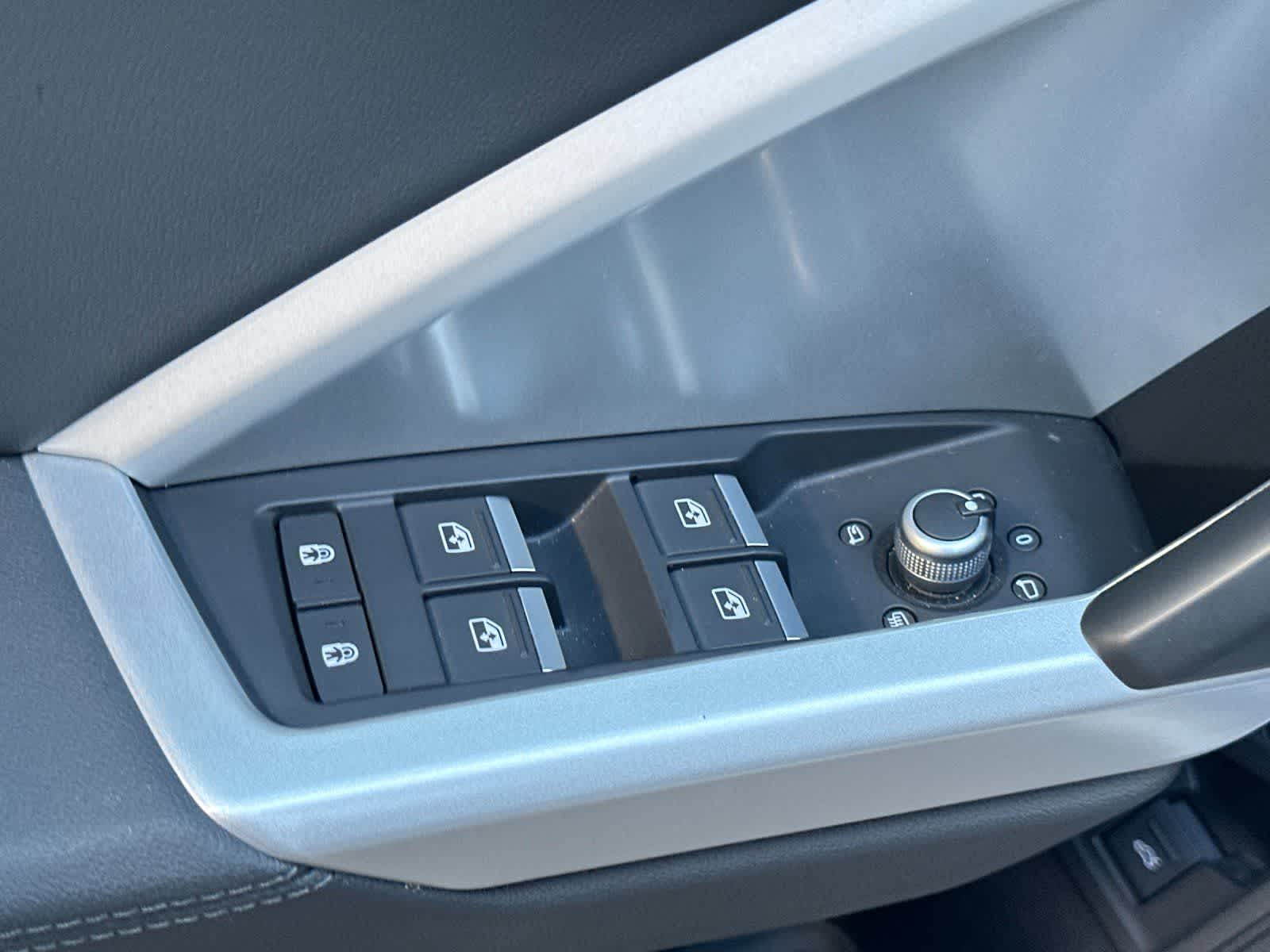 Thumbnail: 2022 Audi Q3 - 13