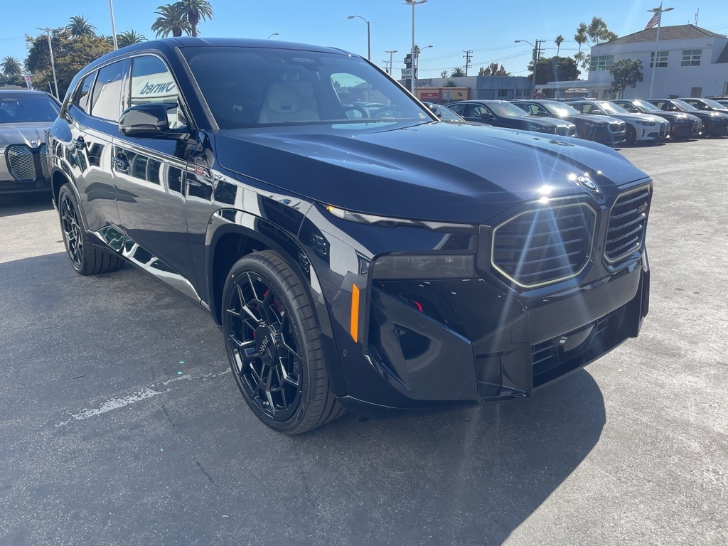 2026 BMW XM Base's photo