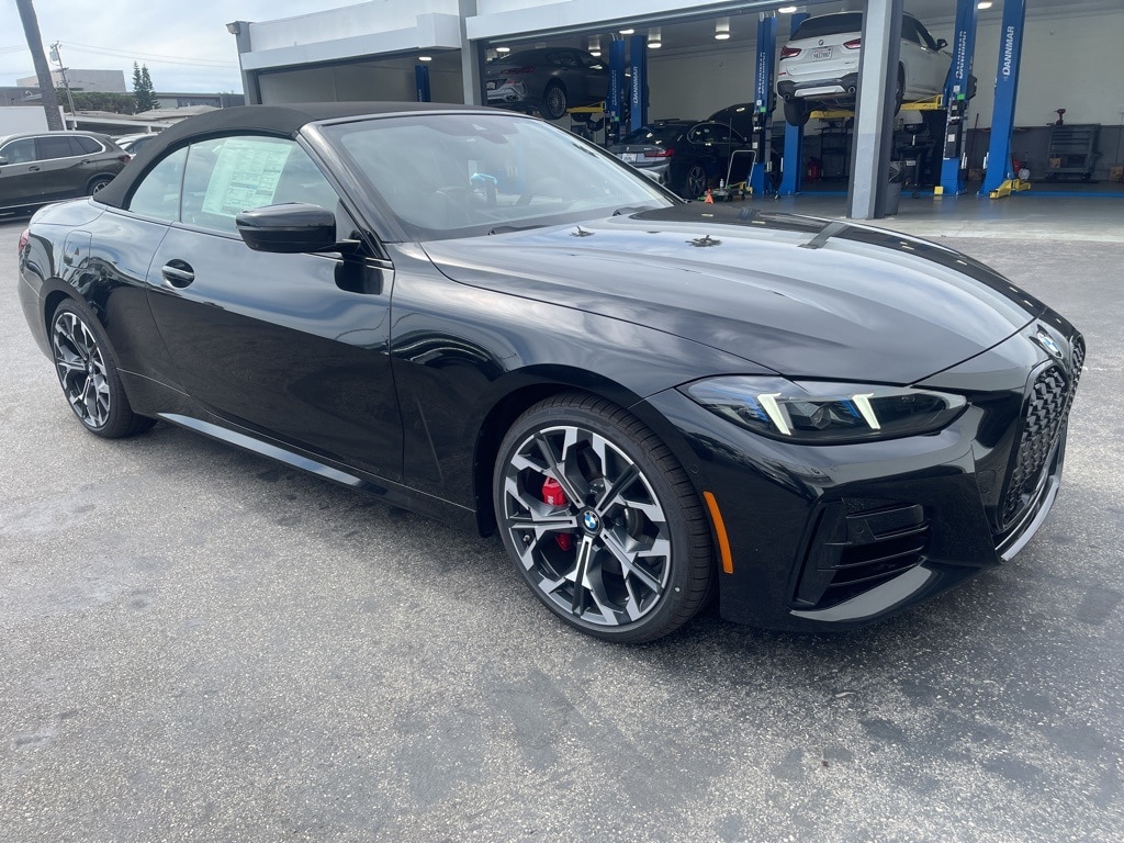 2025 BMW 430i Convertible 