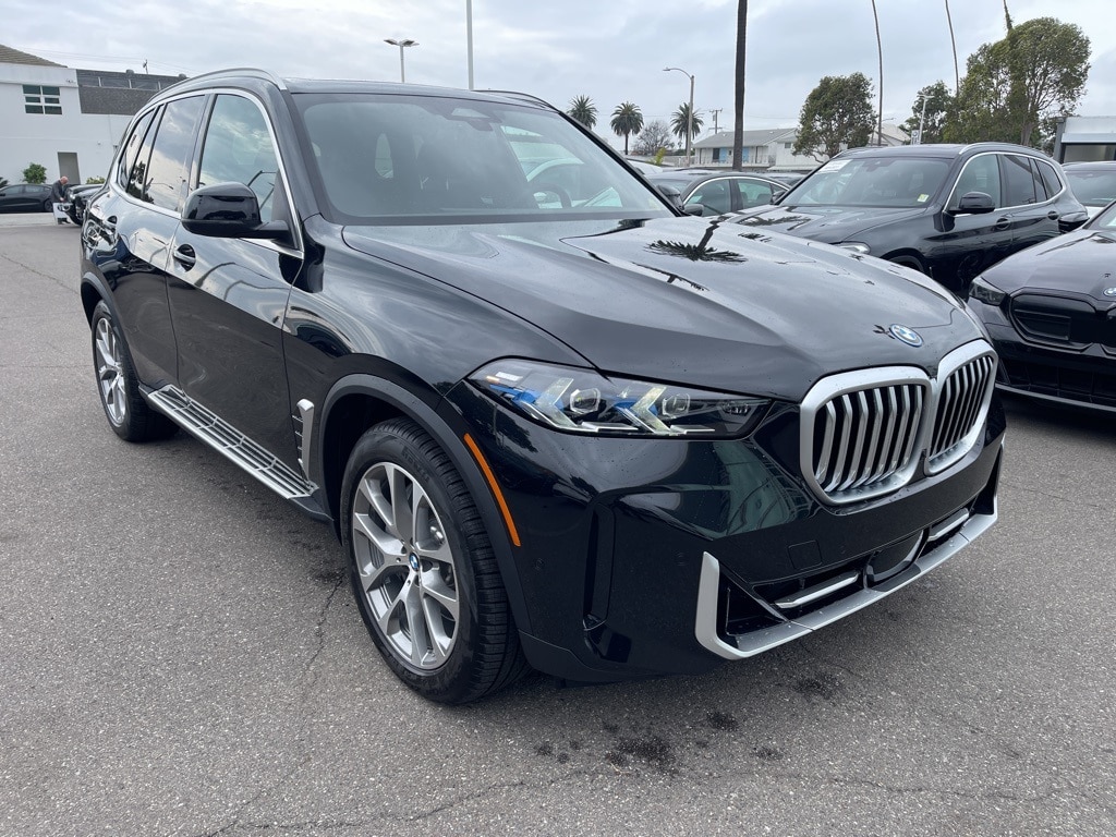 2026 BMW X5 50e's photo