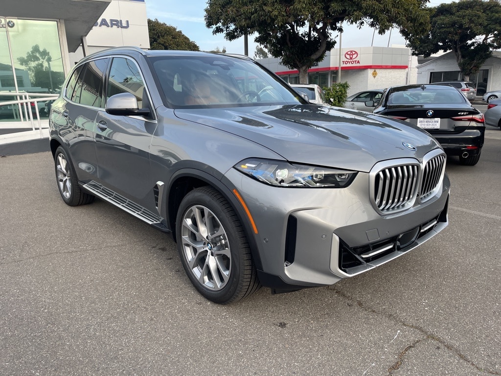 2026 BMW X5 50e's photo