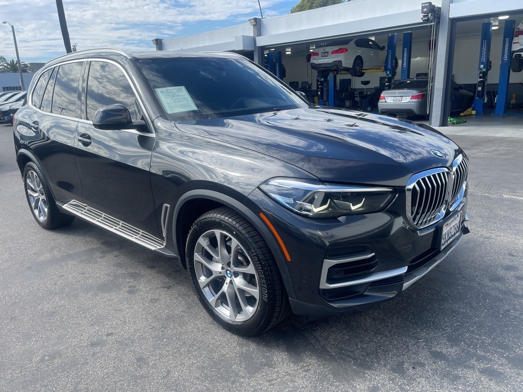 2022 BMW X5 40i's photo