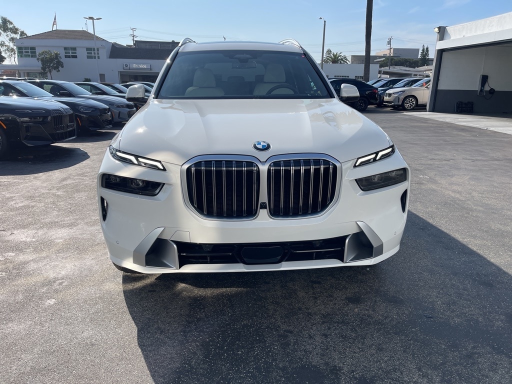 New 2026 BMW X7 xDrive40i SUV