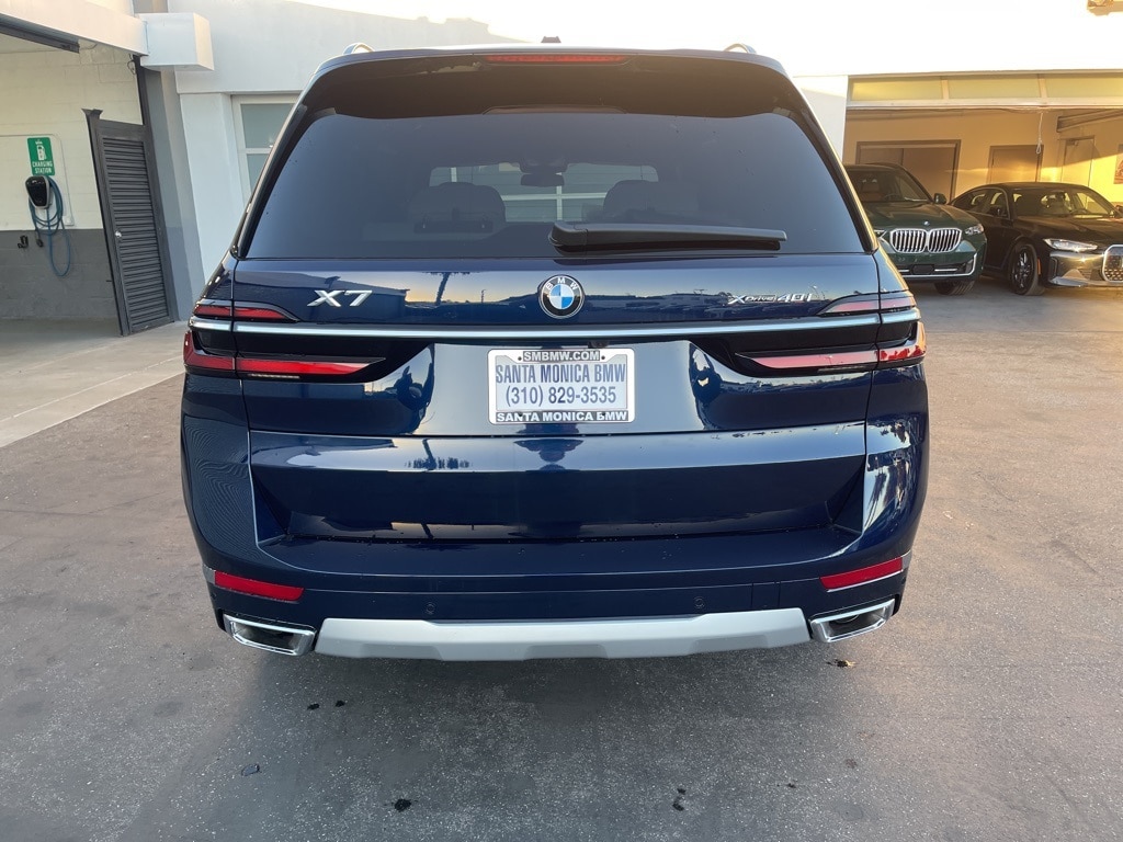 New 2026 BMW X7 xDrive40i SUV