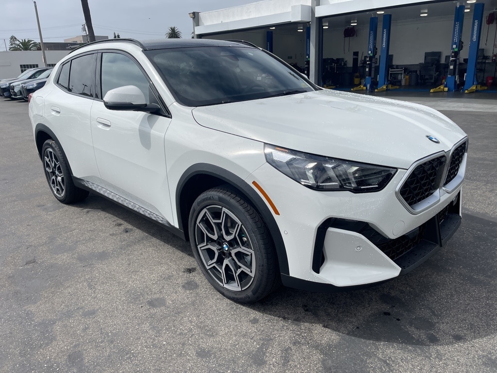 2026 BMW X2 28i's photo