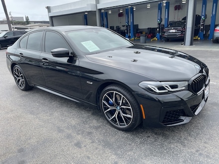 2022 BMW 5 Series 530e iPerformance Sedan